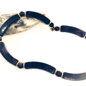 A vintage 80’s bulky necklace